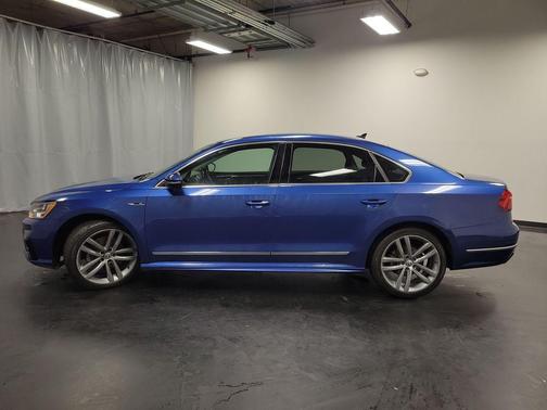 2017 Volkswagen Passat 1.8T R-Line w/Comfort
