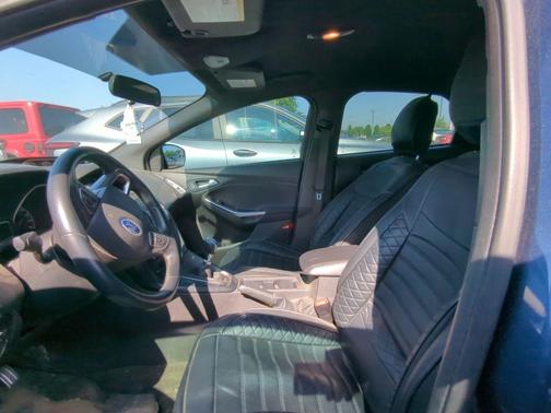 Blue Metallic 2018 Ford Focus ST