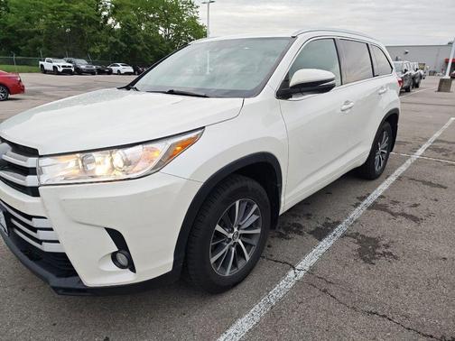 Blizzard Pearl 2018 Toyota Highlander XLE