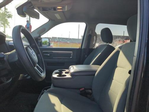 2017 RAM 1500 SLT
