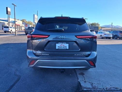 2021 Toyota Highlander Platinum