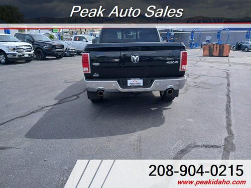 Brilliant Black Crystal Pearl Coat 2016 RAM 1500 Laramie