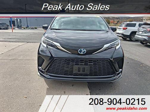 2022 Toyota Sienna XSE 7 Passenger