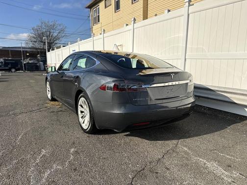 2017 Tesla Model S 75D