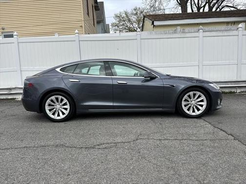 2017 Tesla Model S 75D