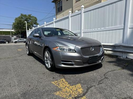 2012 Jaguar XJ Base