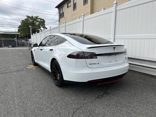 2015 Tesla Model S 70D
