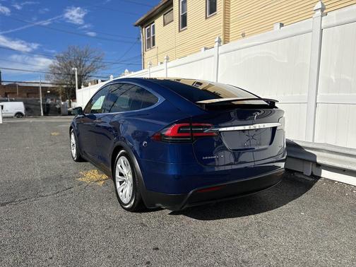 2017 Tesla Model X 75D