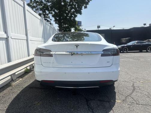 2014 Tesla Model S 85