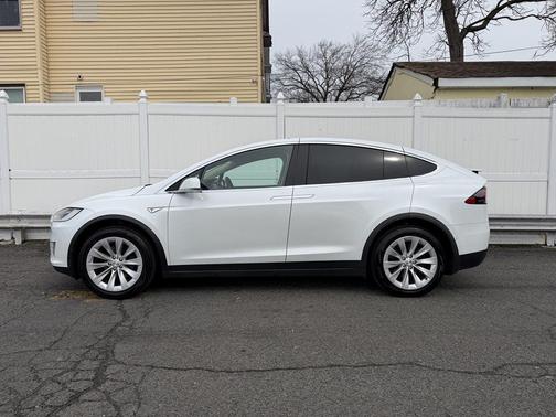 2016 Tesla Model X 75D