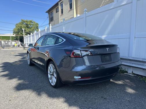 2019 Tesla Model 3 Mid Range