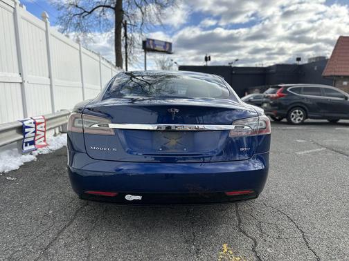 2017 Tesla Model S 90D