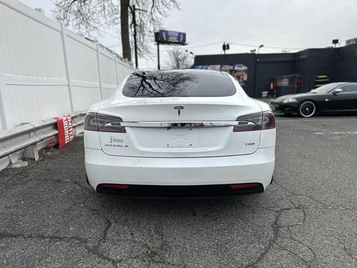 2016 Tesla Model S 75D