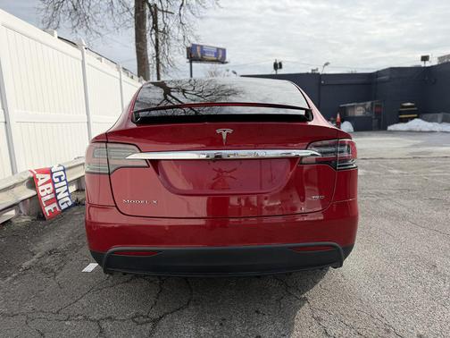 2018 Tesla Model X 75D