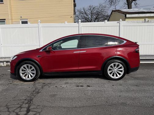 2018 Tesla Model X 75D