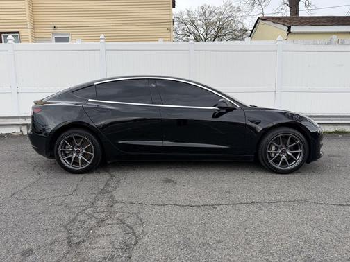 Solid Black 2019 Tesla Model 3 Standard Range Plus