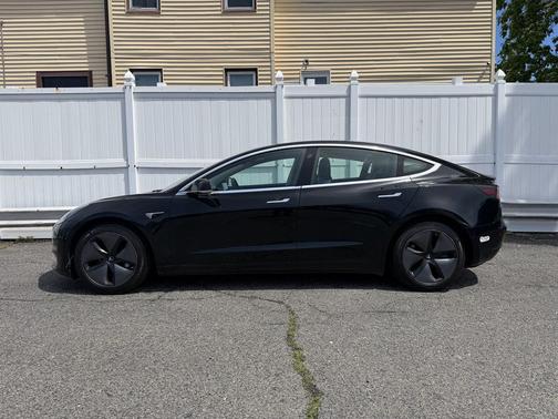 Solid Black 2019 Tesla Model 3 Standard Range Plus