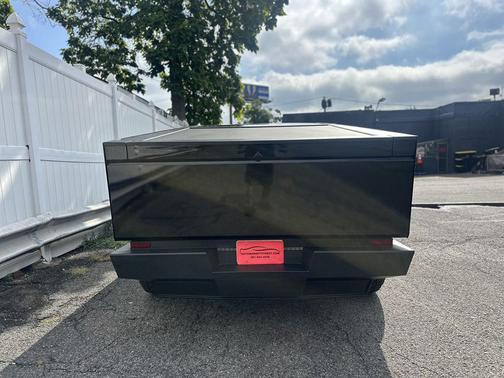 2024 Tesla Cybertruck Cyberbeast