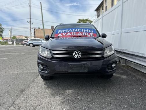 2016 Volkswagen Tiguan SE