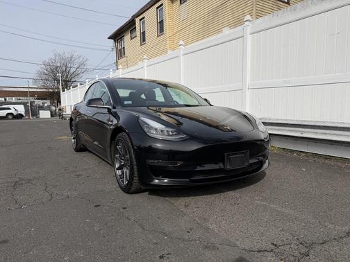 2018 Tesla Model 3 Mid Range