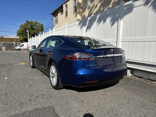 2017 Tesla Model S 75D