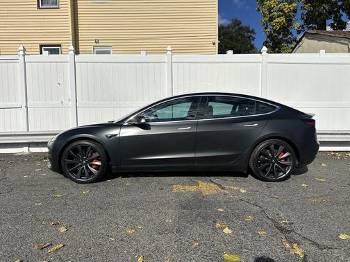 2020 Tesla Model 3 Performance