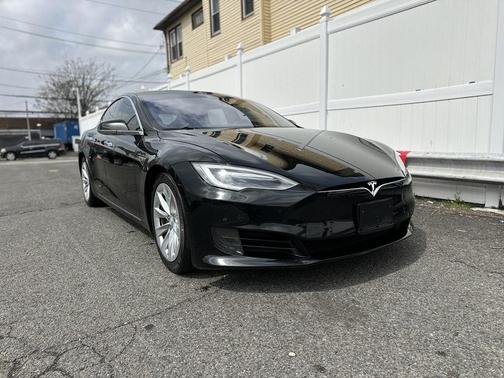 2016 Tesla Model S 90D