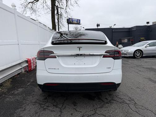 2016 Tesla Model X 75D
