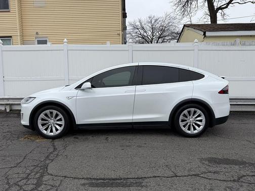 2016 Tesla Model X 75D