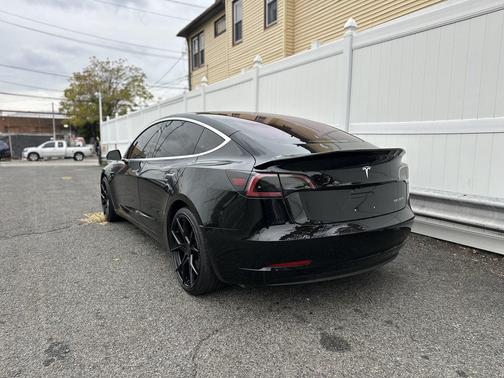 2018 Tesla Model 3 Performance