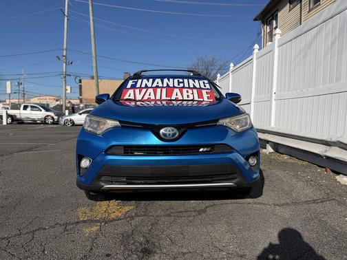 2017 Toyota RAV4 Hybrid XLE