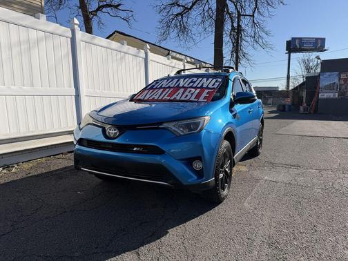 2017 Toyota RAV4 Hybrid XLE