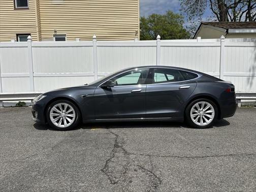 2016 Tesla Model S 75D