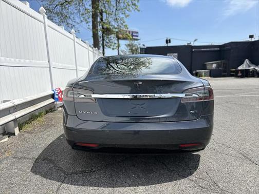 2016 Tesla Model S 75D