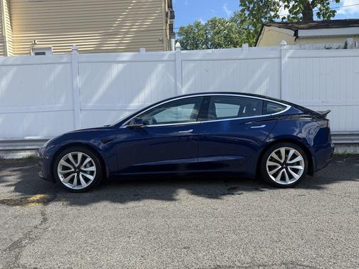 Deep Blue Metallic 2018 Tesla Model 3 Long Range