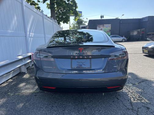 2017 Tesla Model S 75D