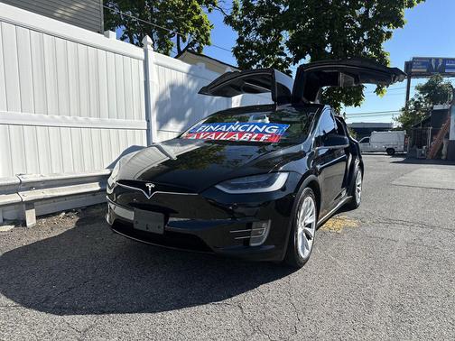 2018 Tesla Model X 75D