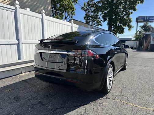 2018 Tesla Model X 75D