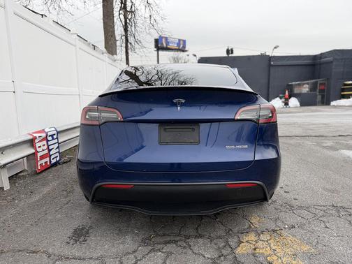 2022 Tesla Model Y Performance Dual Motor All-Wheel Drive