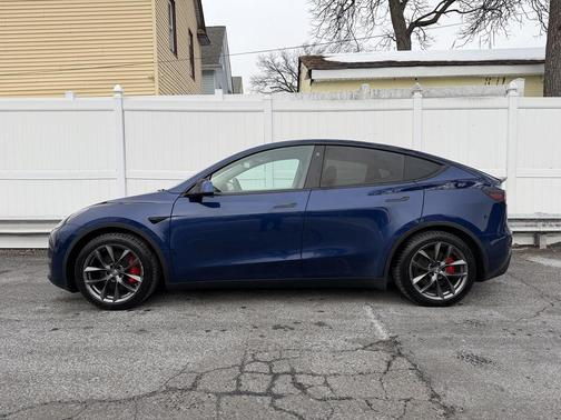 2022 Tesla Model Y Performance Dual Motor All-Wheel Drive