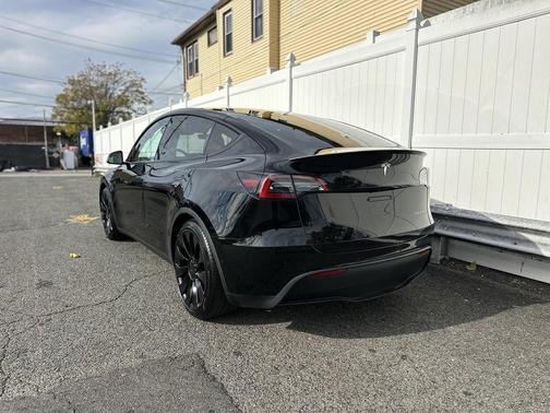 2021 Tesla Model Y Performance Dual Motor All-Wheel Drive