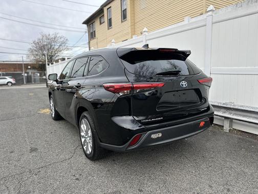 2020 Toyota Highlander Hybrid Limited