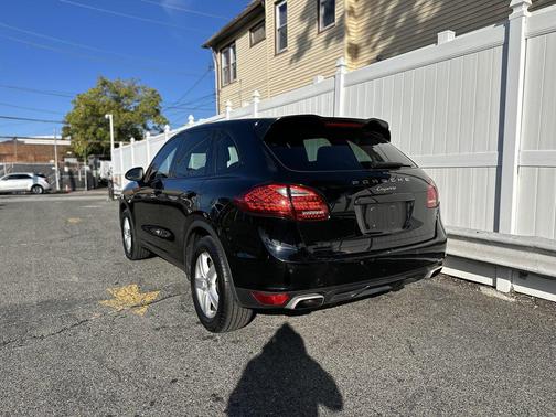 2013 Porsche Cayenne Cayenne