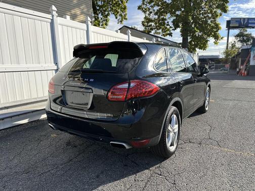 2013 Porsche Cayenne Cayenne
