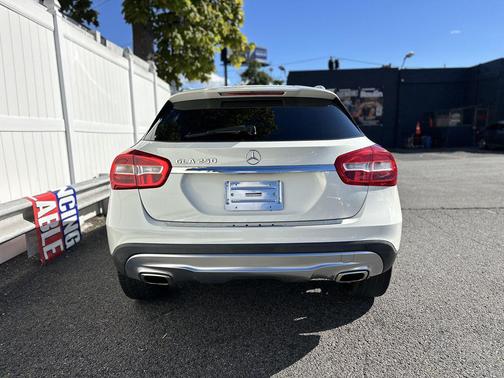 2017 Mercedes-Benz GLA 250 Base