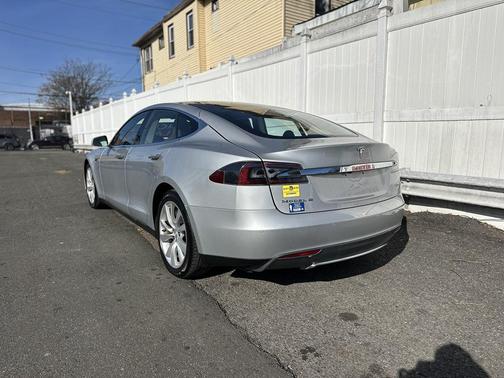 2014 Tesla Model S 85