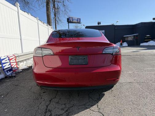 2018 Tesla Model 3 Mid Range