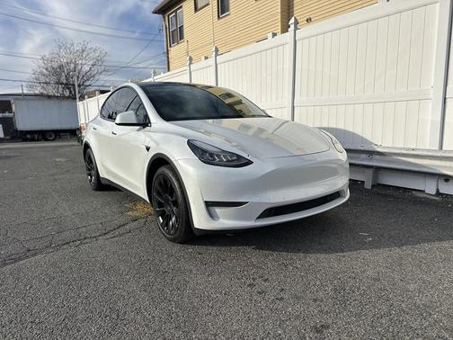 2021 Tesla Model Y Long Range Dual Motor All-Wheel Drive