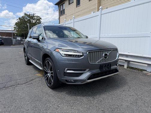 Bright Silver Metallic 2016 Volvo XC90 T6 Inscription