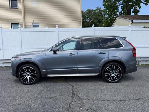 Bright Silver Metallic 2016 Volvo XC90 T6 Inscription